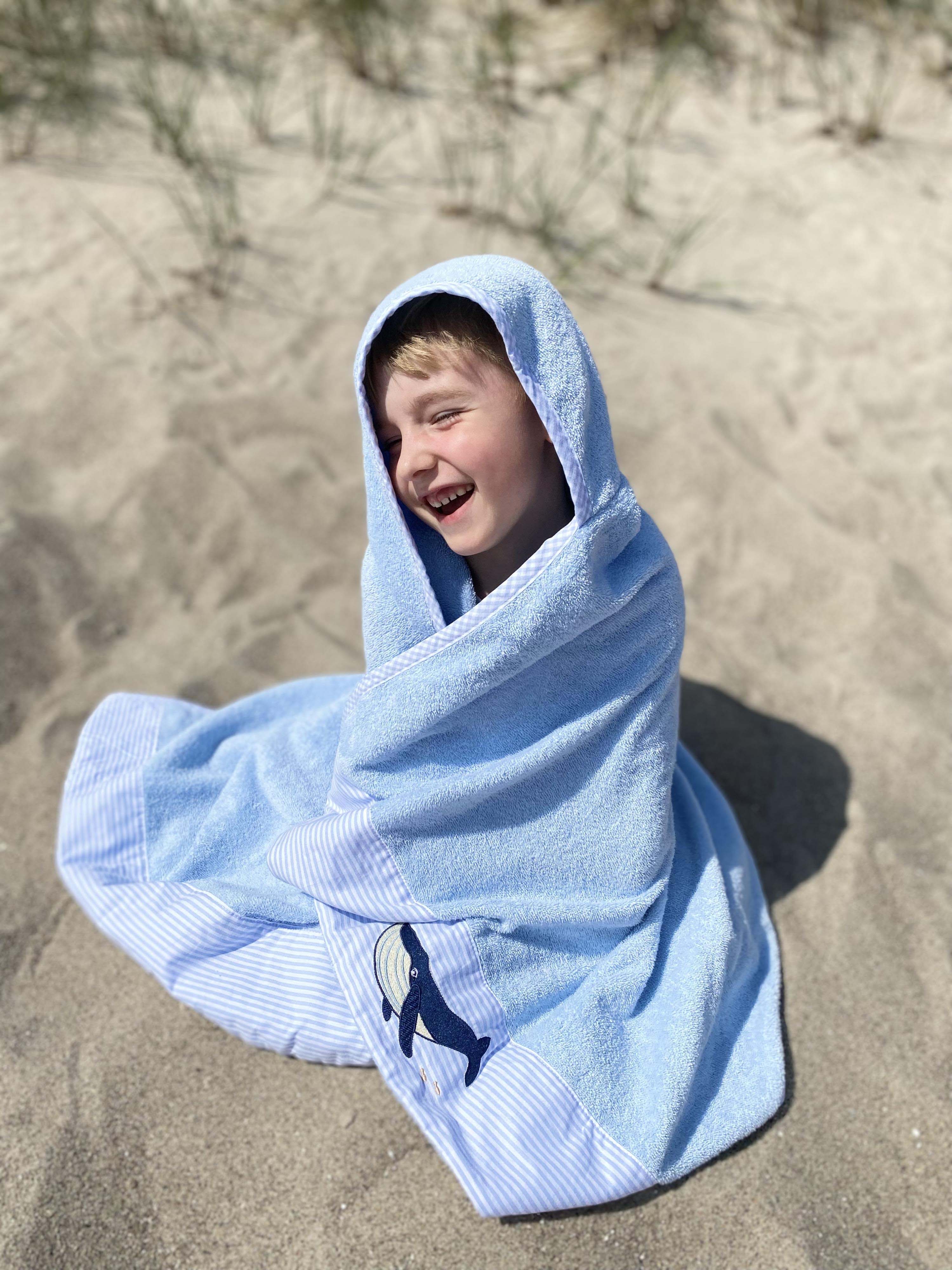Dusch- und Strandtuch Wal