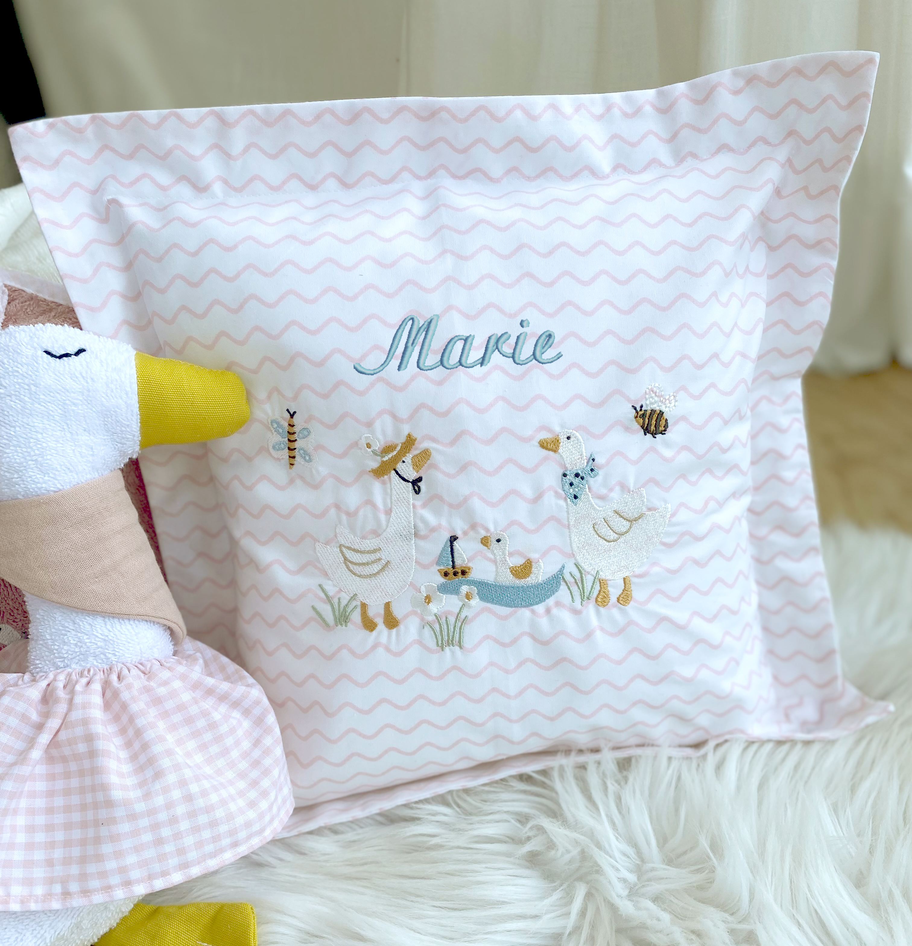 Kinderkissen "Happy Family" mit Gänsefamilie