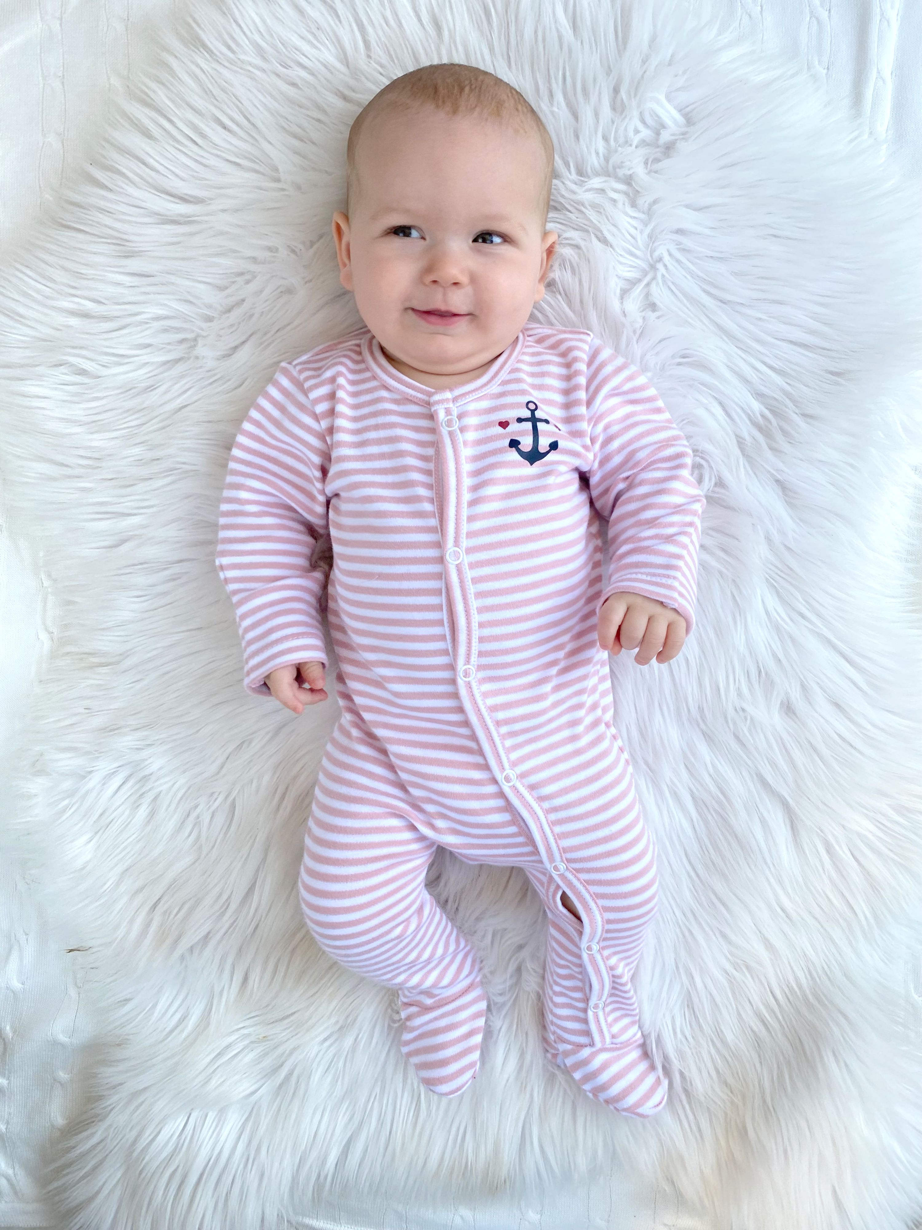 Kapitäninnen Geschenke-Set 62/68 | Geschenk zur Geburt Mädchen mit Bio-Baumwoll Strampler & Kuschelhase
